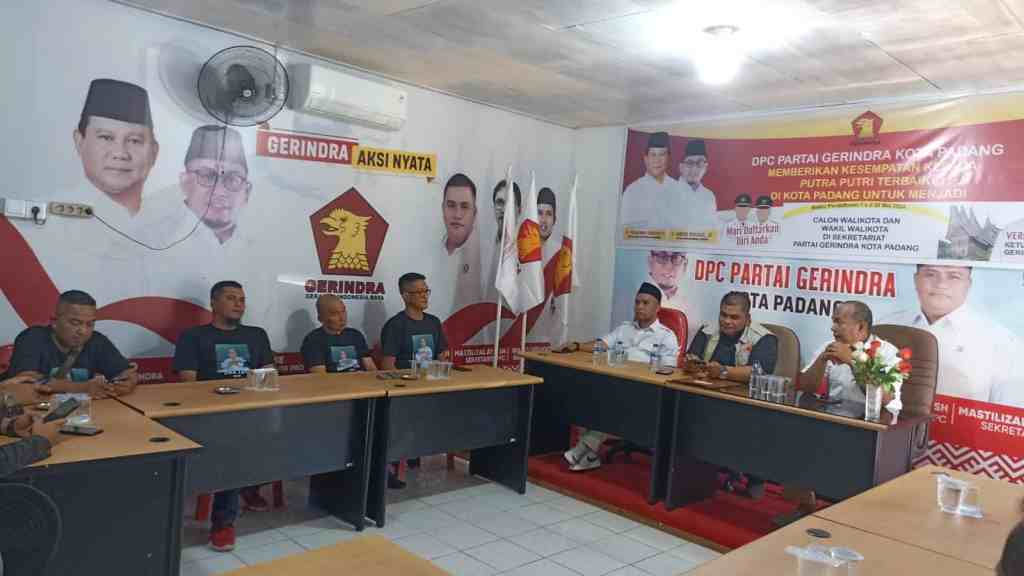 Braditi Moulevey Ambil Formulir Pendaftaran ke DPC Gerindra, Siap Ikuti Kontestasi di Pilwako&nbsp;Padang