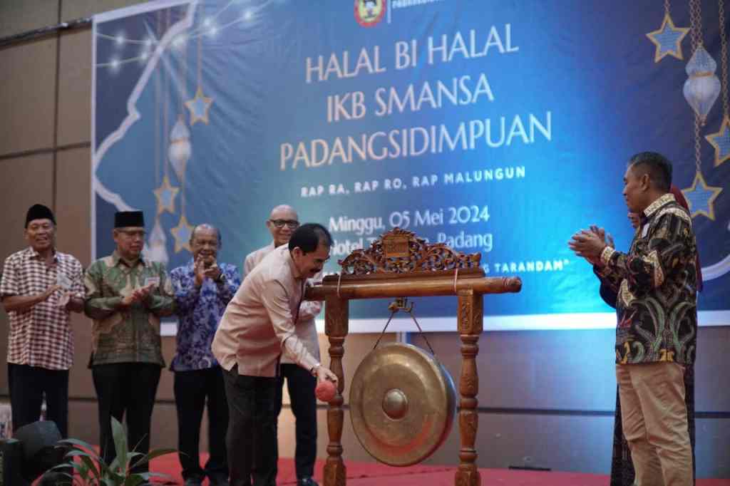 Sukses Gelar Halal Bi Halal di Kota Padang, IKB Smansa Padangsidimpuan Ajak Seluruh Keluarga Besar Rap Ra, Rap Ro, Rap&nbsp;Malungun