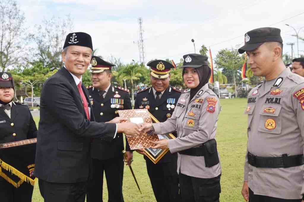 Pj. Wako Pariaman Roberia Hadiri HUT Bhayangkara&nbsp;Ke-78