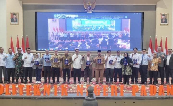 Politeknik Negeri Padang Kenalkan Kehidupan Kampus kepada 2.356 Mahasiswa&nbsp;Baru
