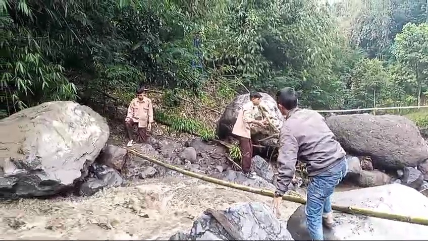 Debit Air Sungai Meningkat di Gunung Marapi, Belasan Siswa SD Dievakuasi di&nbsp;Agam